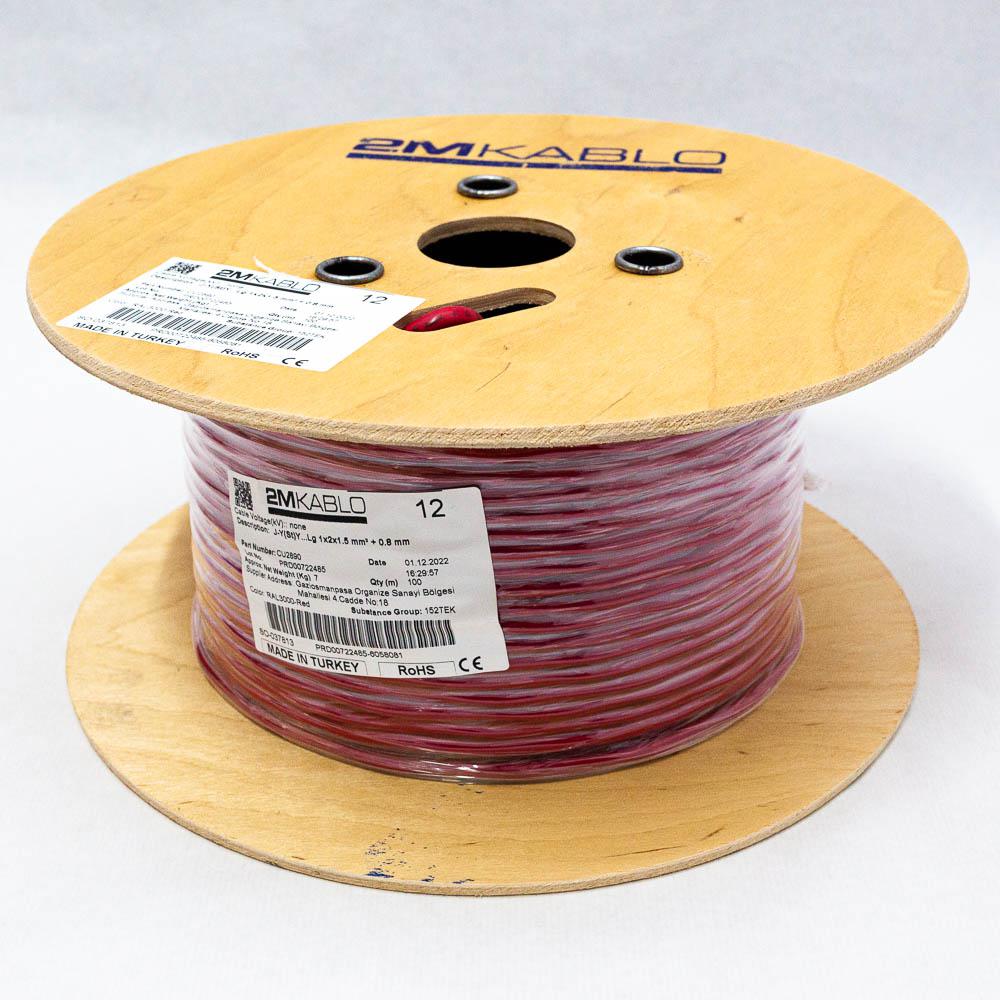 "Cablu incendiu JY(St)Y...Lg 1x2x1.5 mm² + 0.8 producator 2M Kablo, 3T11A045046-06ADiametru fir : 1.5 mmConductor torsadati in perechi infasurate in banda PET, ecranaj Al/PET, cupru 100%Culori fire: VDE 0815Manta: PVC, culoare RAL3000-rosuAmbalare: tambur 100 metriOperatingVoltage