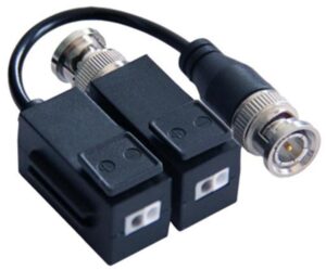 Video balun  DS-1H18-A, Video balun pasiv Hikvision,  DS-1H18-A ; set 2 bucati ( o bucata cu cablu si o bucata fara cablu); transmite semnal video pe cablu UTP pana la 350m; compatibil standard HDCVI/TVI/AHD/CVBS, greutate 39g
